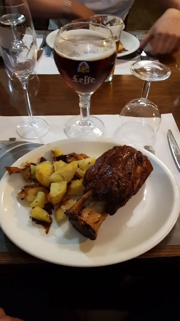 Ristorante Hamilton's Cafe'_Cirimido_slider_image_3