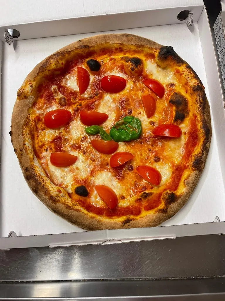 Menu_Pizzeria la Favola_Cirimido_image_4