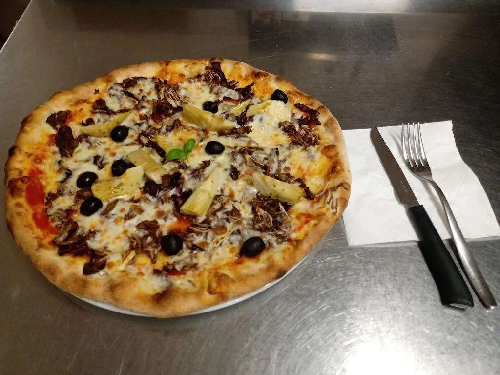 Menu_Pizzeria la Favola_Cirimido_image_5