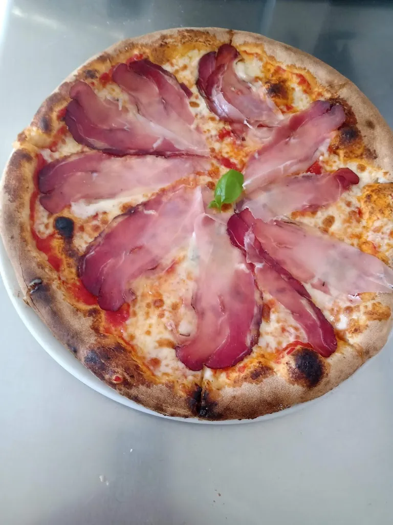 Menu_Pizzeria la Favola_Cirimido_image_8