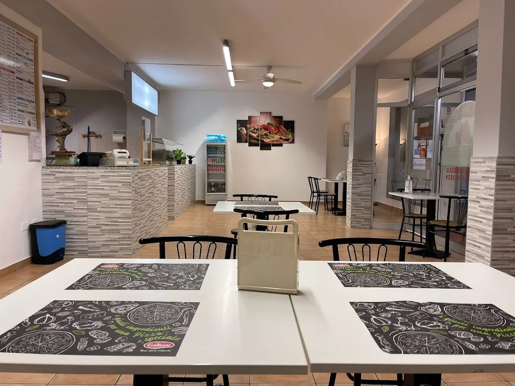 Pizzeria la Favola_Cirimido_slider_image_1