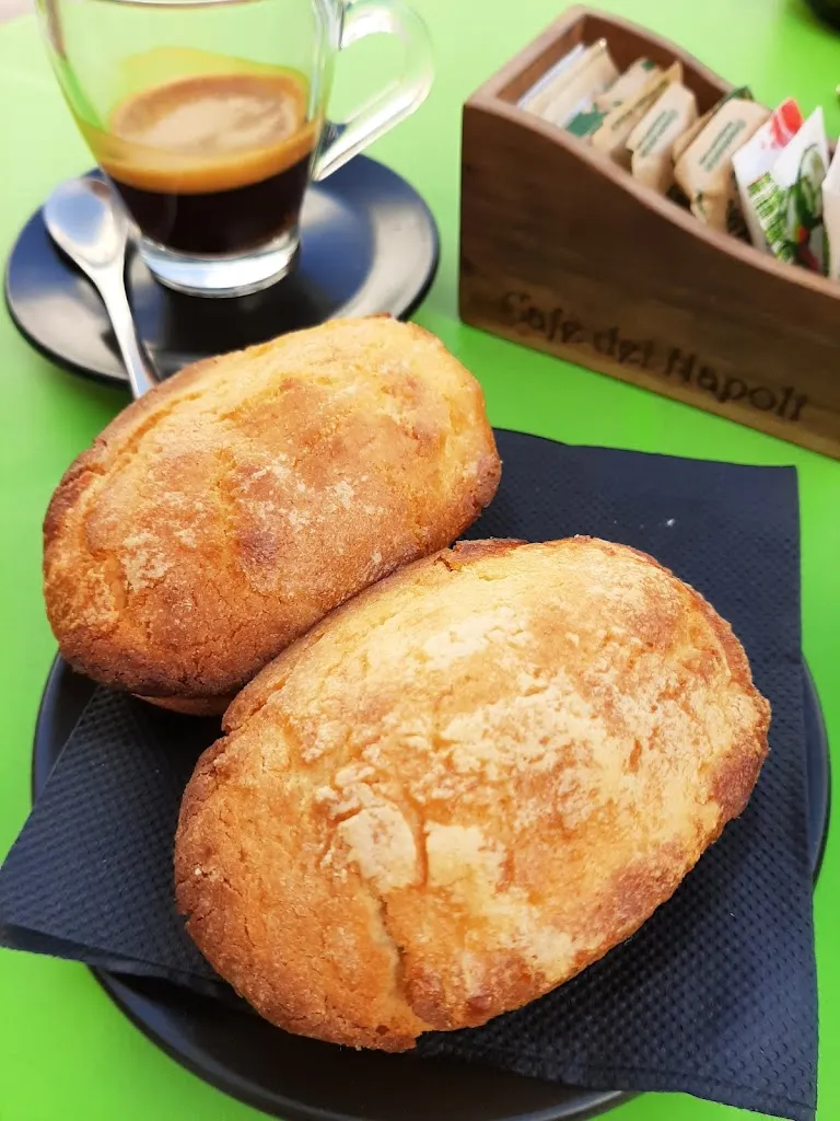 Patrizia Tocci_Café Dei Napoli_Alliste_review