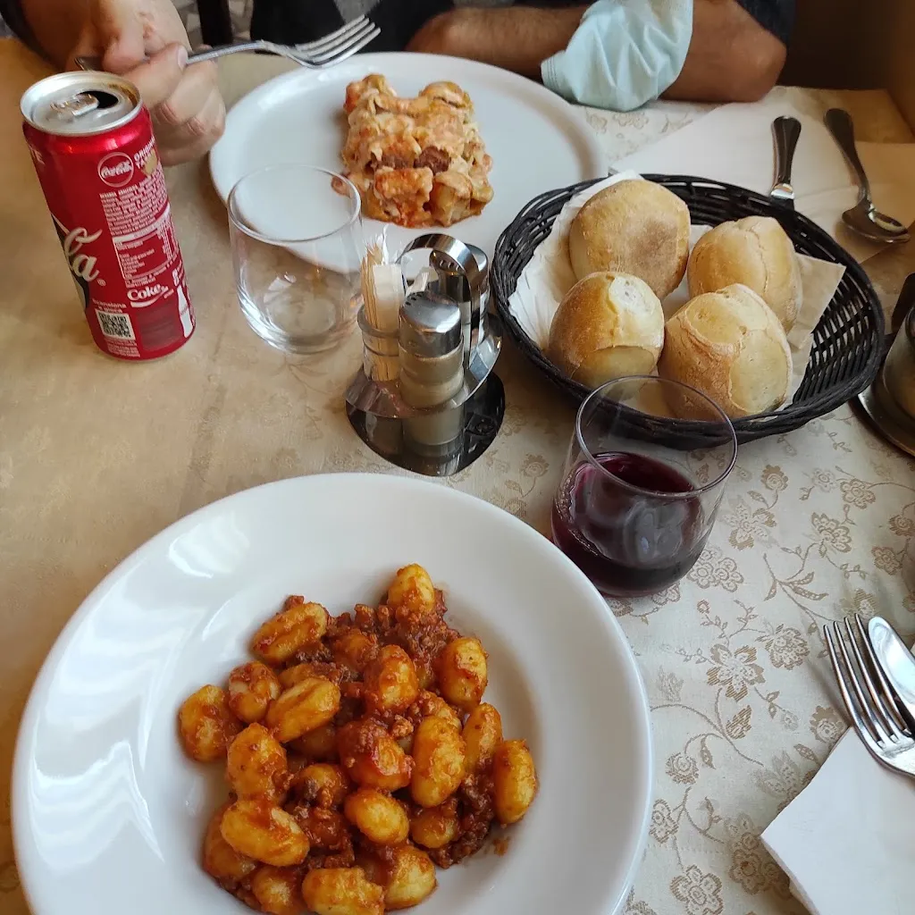 Bar Trattoria La Milanesa_Cislago_slider_image_1