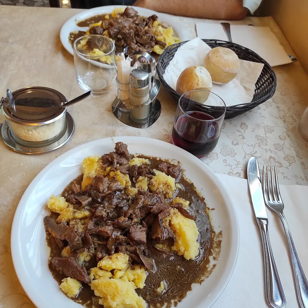 Bar Trattoria La Milanesa_Cislago_slider_image_3