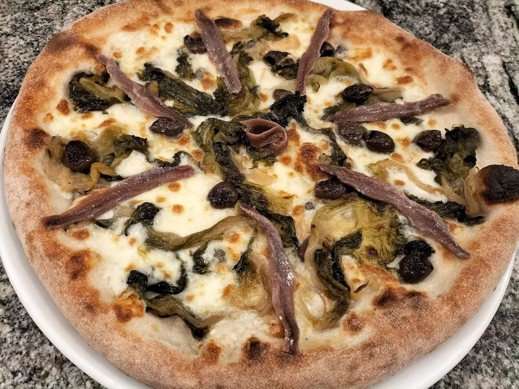 Pizzeria Rosticceria Castello restaurant in Cislago