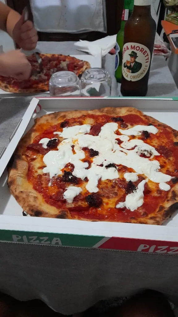 Pizzeria Tout Fait Di Iannotta Vincenzo_Cislago_slider_image_2