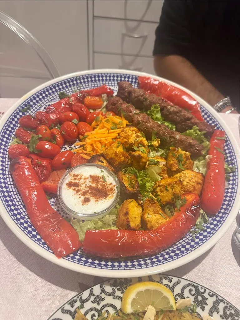 Leila restaurant_Civesio_slider_image_3