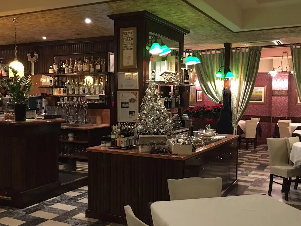 Pizzeria Ristorante Al Castello restaurant in Cividate al Piano