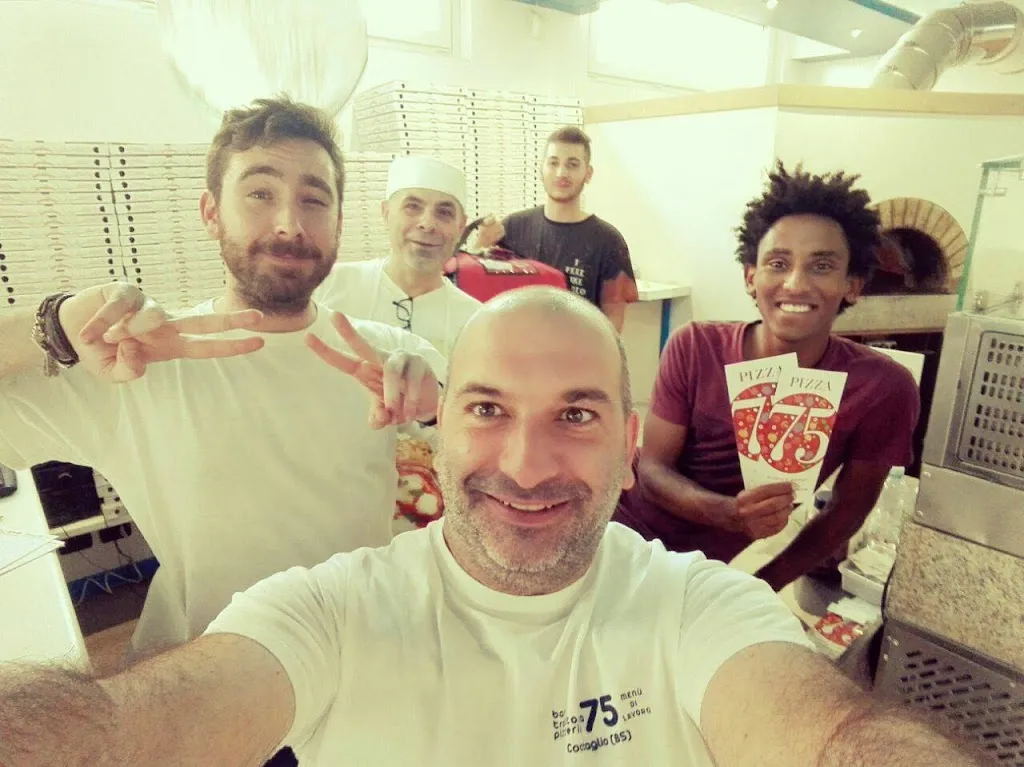 Pizza 75_Coccaglio_slider_image_3