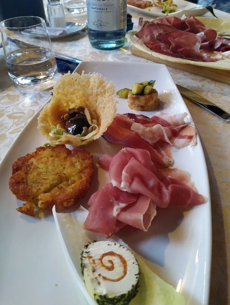 Cristina Marini_Hotel le Margherite_Clusane_review