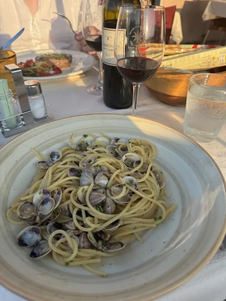 Linn Kristel Peroni_Ristorante Hotel Punta dell'Est_Clusane_review