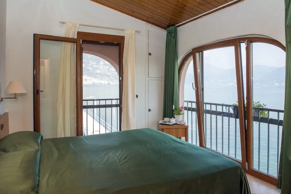 Ristorante Hotel Punta dell'Est_Clusane_slider_image_2