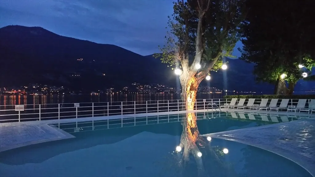 Marta Galmozzi_Origami Beach_Clusane_review