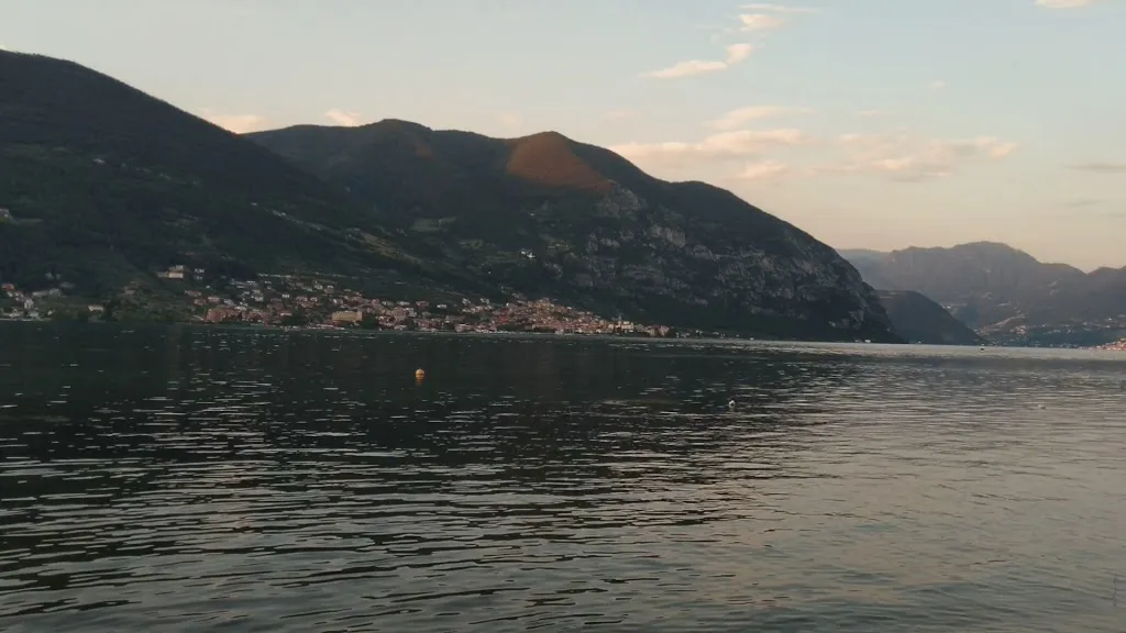 Origami Beach_Clusane_slider_image_2