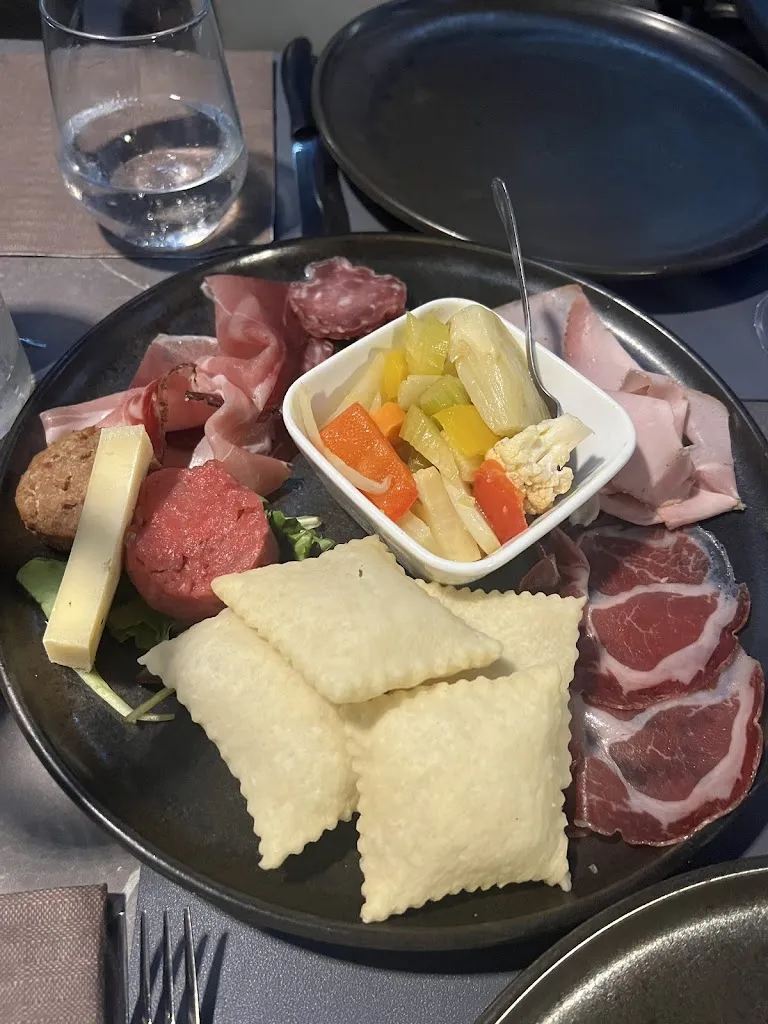 Sara Malik_Meat and Fire 2_Clusane_review