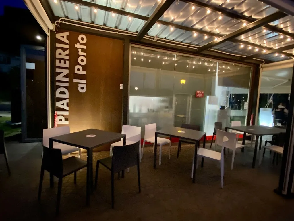 Piadineria al Porto restaurant in Clusane