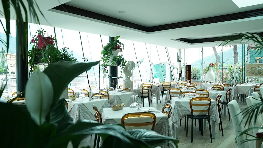 L'Approdo restaurant in Clusane