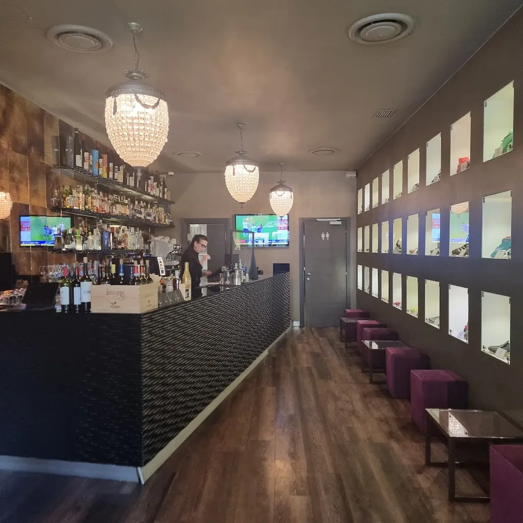 MILANUNO_Botinero_Città metropolitana di Milano_recensione