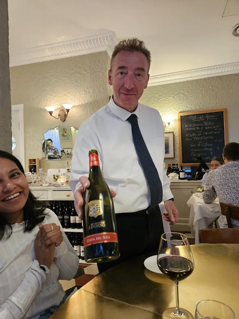 Hari Iyer_Locatelli Milano_Città metropolitana di Milano_review