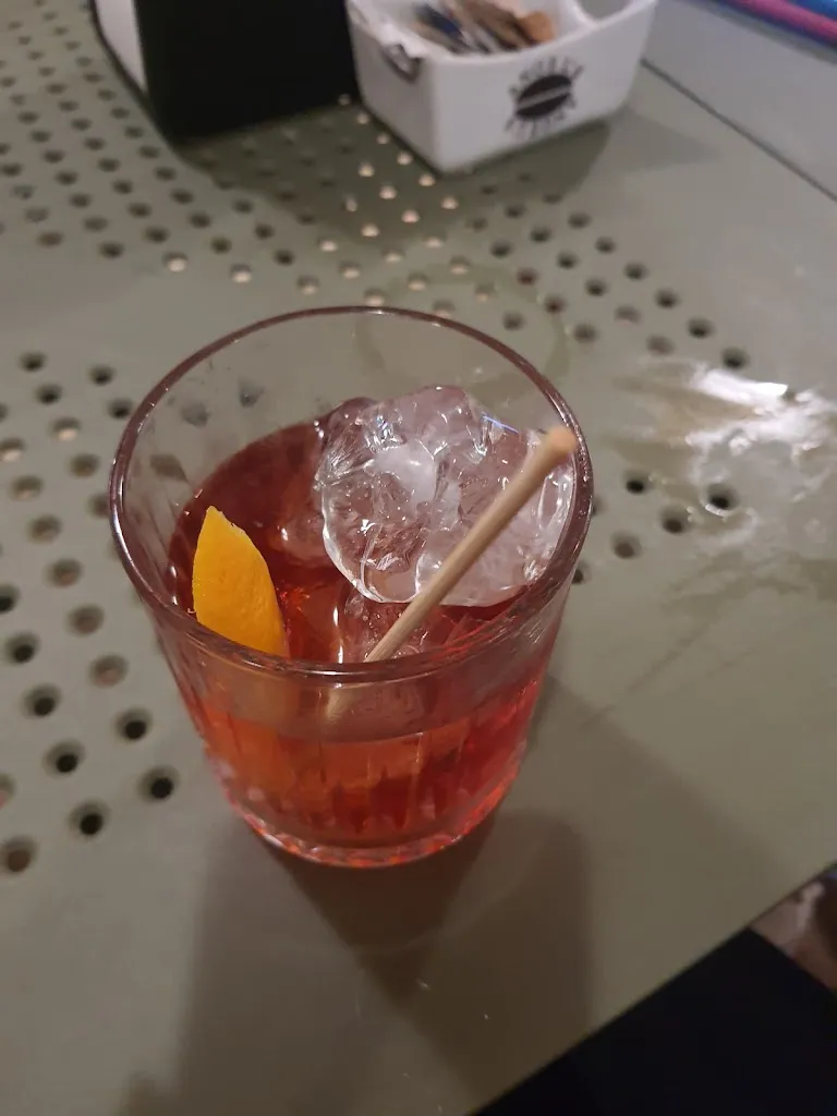 Lera_Kaletta Valeriano’s Bar_Alliste_review