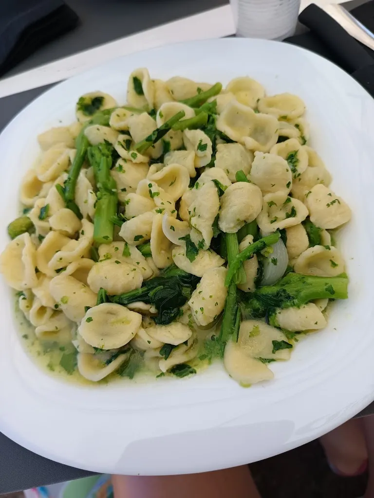 Alex_Kite Beach Bar & Restaurant_Alliste_review