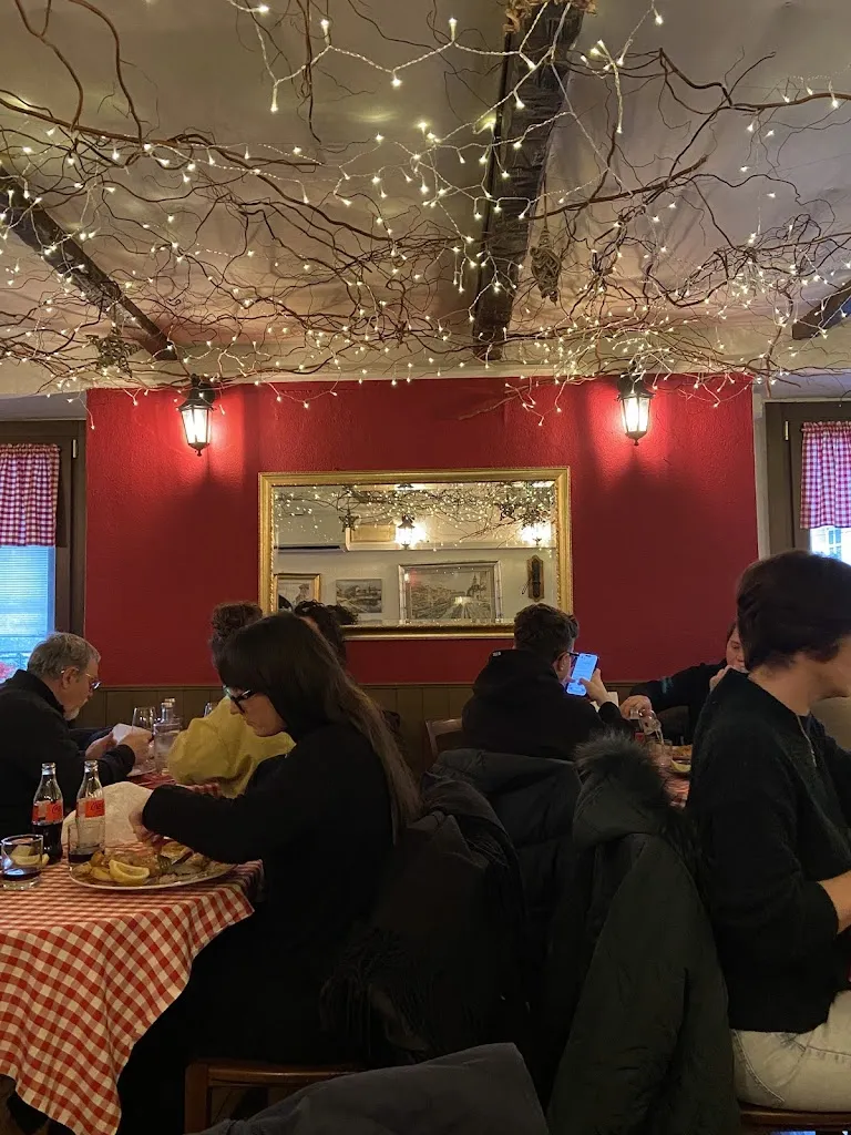 Amelia Rizkita_Burla Giò_Città metropolitana di Milano_review