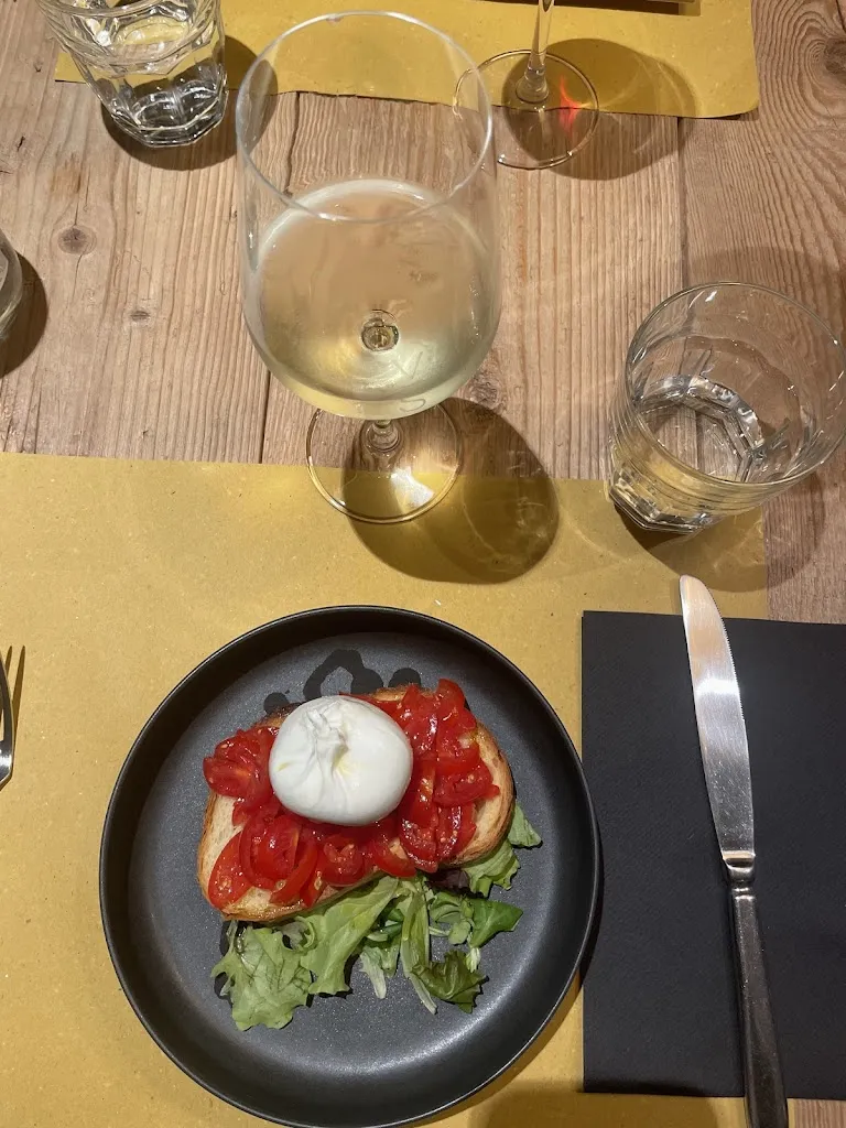 Martina Epis_Vìstrò Wine & Bistrò - Enoteca con cucina Vertova_Colzate_review