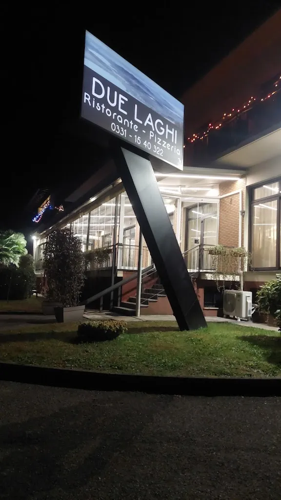 DUE LAGHI RISTORANTE & PIZZERIA_Comabbio_slider_image_1