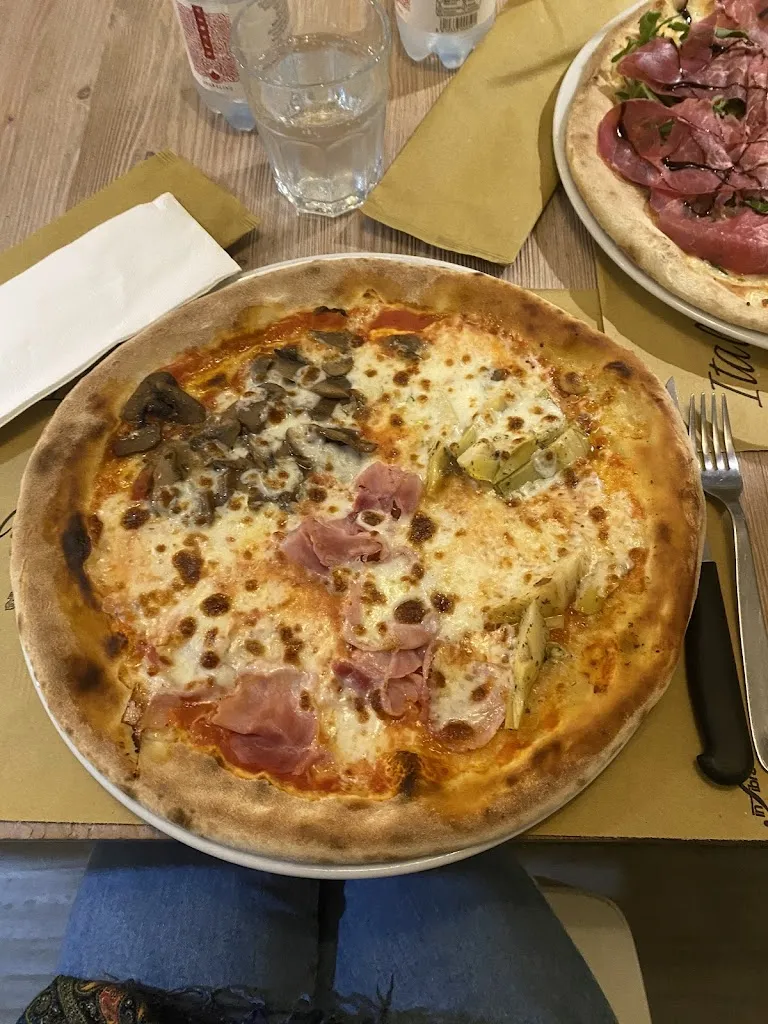 Pizzeria Levitus_Comabbio_slider_image_3