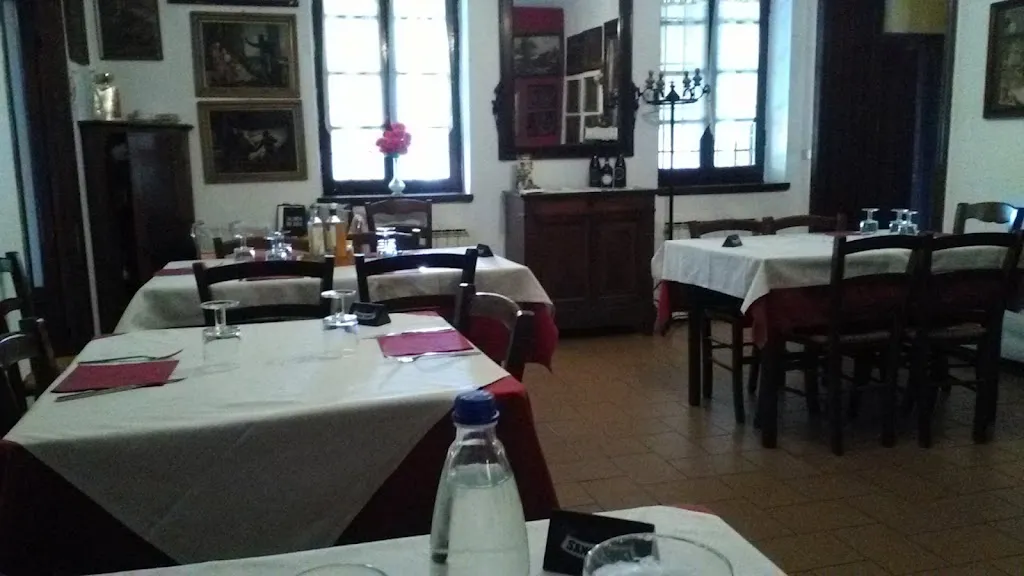 Trattoria dei Platani restaurant in Comazzo