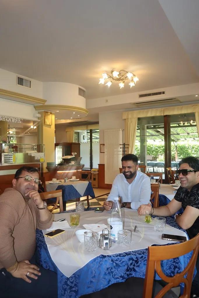 shinwari ristorante restaurant in Cologno al Serio