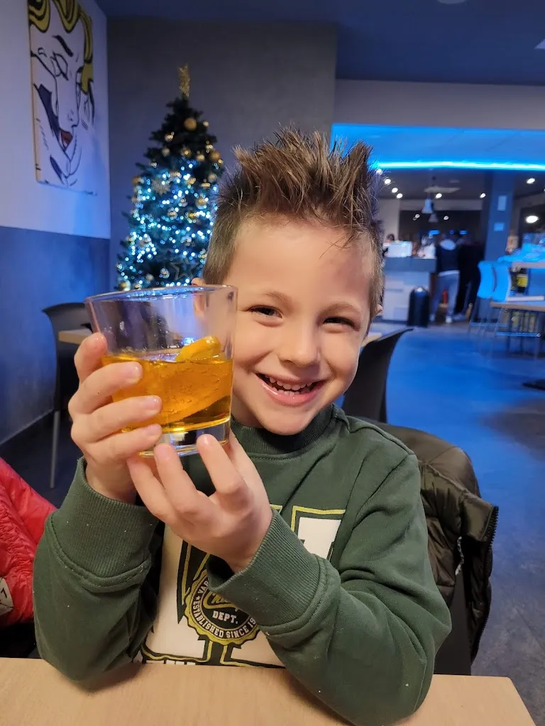 Corner Bar_Cologno al Serio_slider_image_3