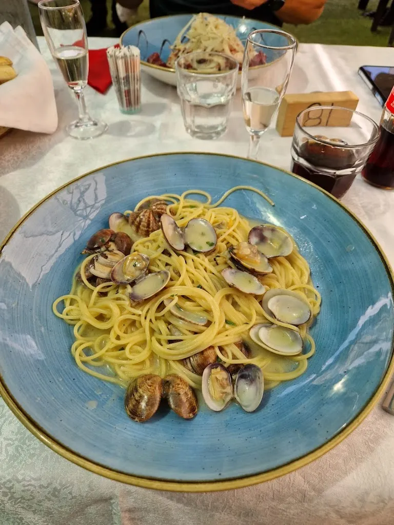 Nikola Kralev_La Vecchia Osteria e Locanda_Comun Nuovo_review