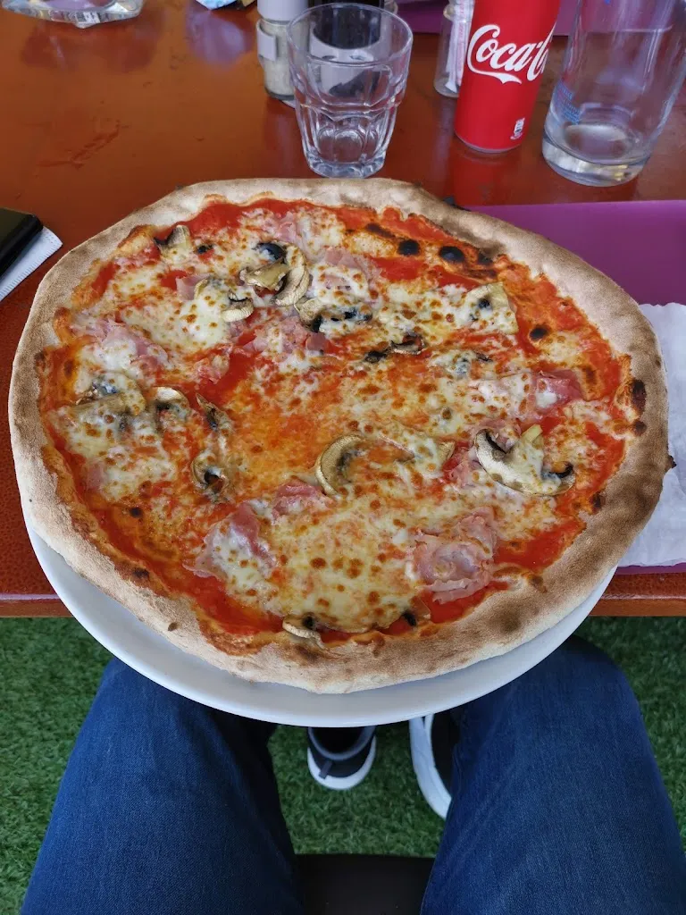 petru mihai_La Vecchia Osteria e Locanda_Comun Nuovo_review