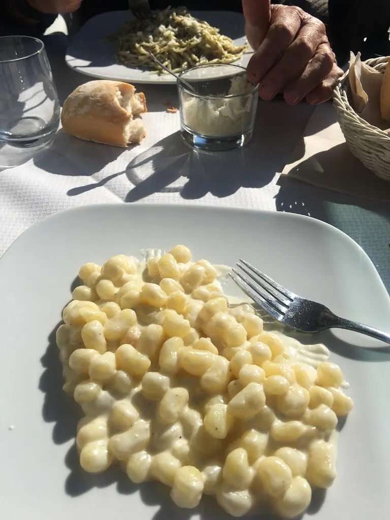 Maria Luisa Bianchi_New Planet Pizzeria . Ristorante. Disco-pub_Consiglio di Rumo_review