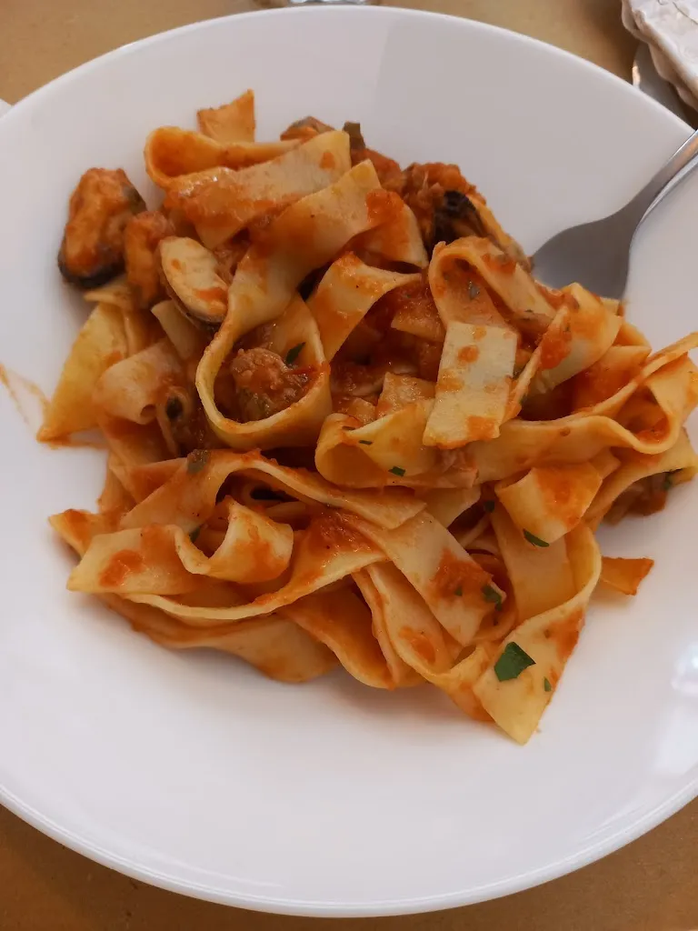 Cà Rossa Ristorante-Pizzeria-Locanda_Commessaggio_slider_image_2