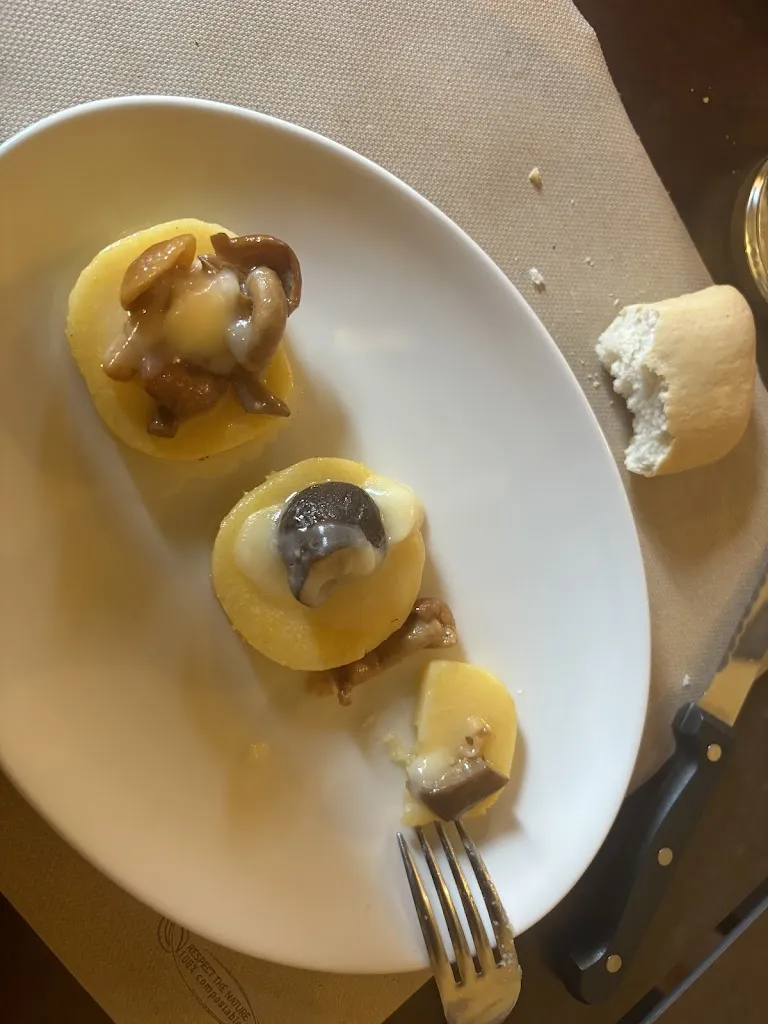 M R_Osteria Borgo Ventidue_Commessaggio_review