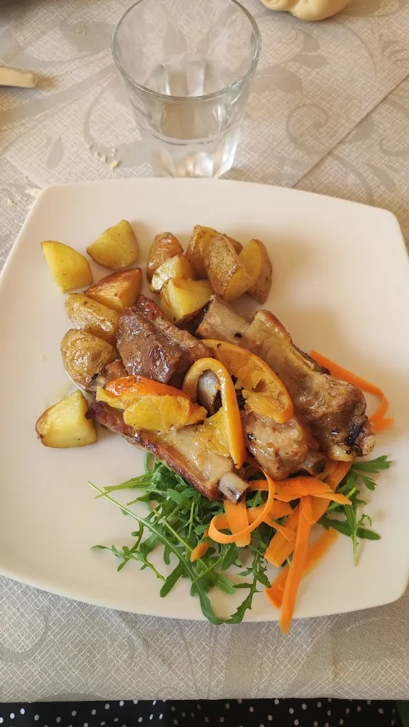 Silvia Arimondi_Ristorante Corte Bondeno_Commessaggio_review