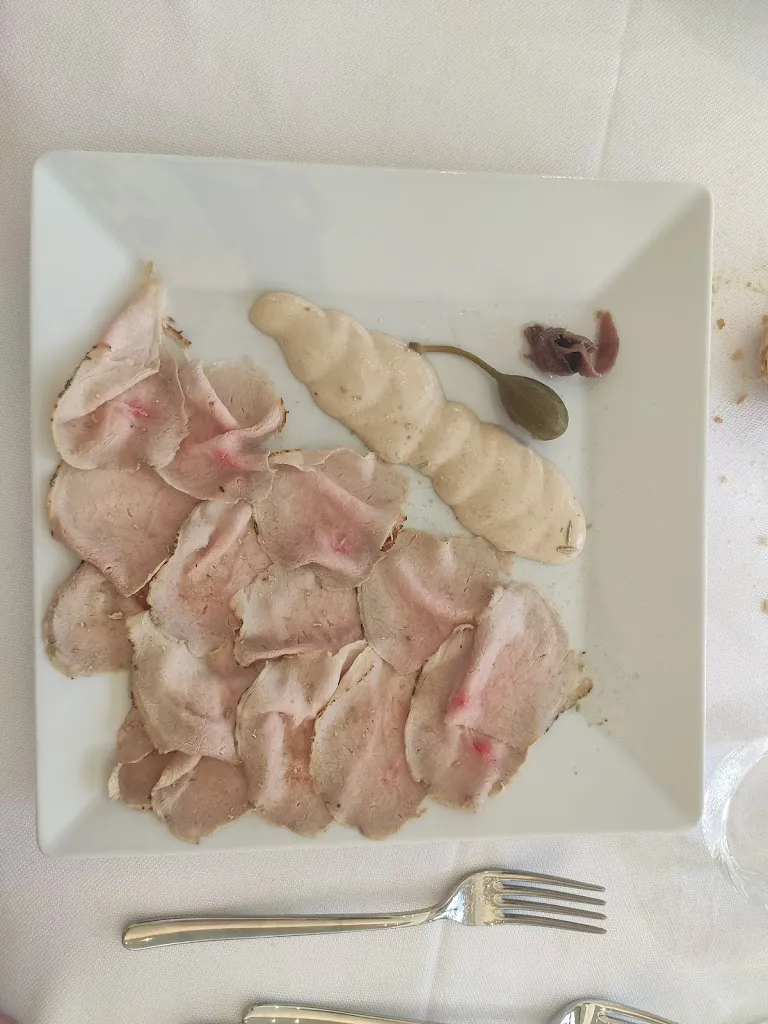 Emanuele Pagliari_VILLA CANTONI MARCA_Commessaggio_review