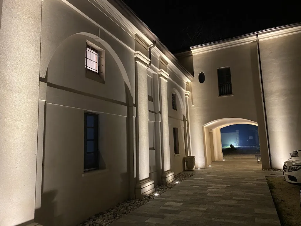 nissou Nissou_VILLA CANTONI MARCA_Commessaggio_review