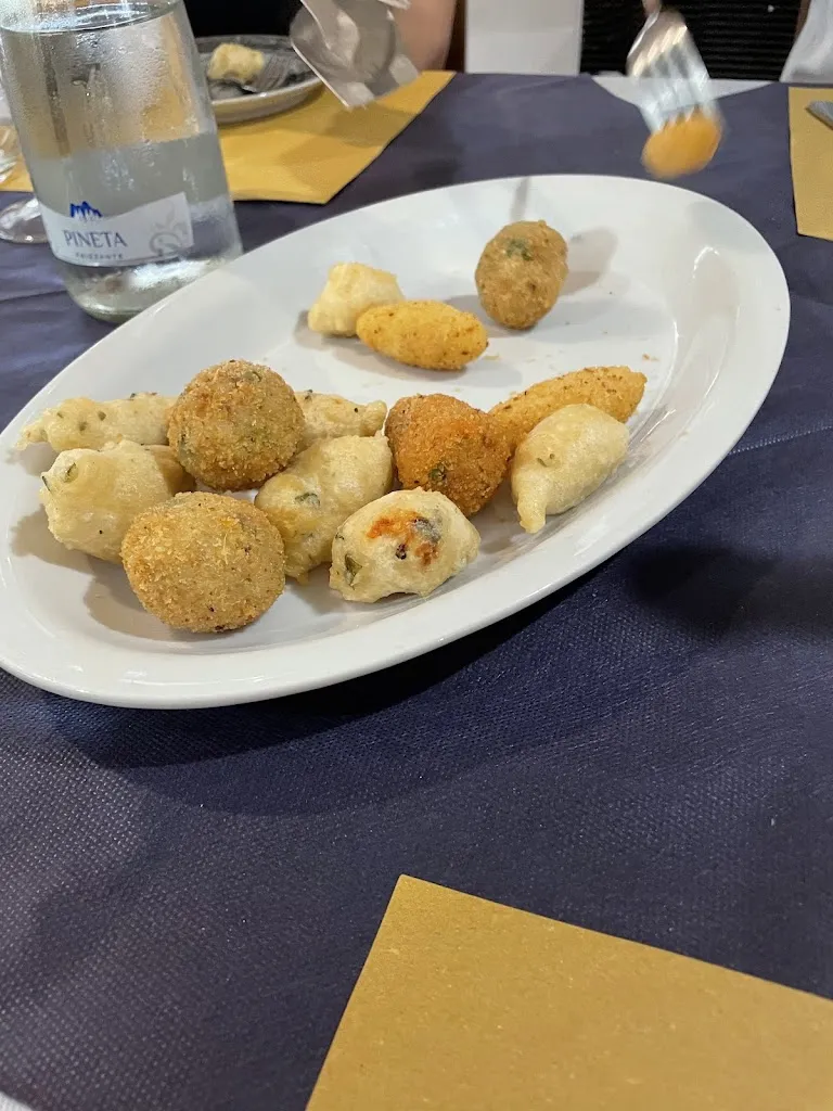 Anna Tosetti_Il pioppeto_Commessaggio_review