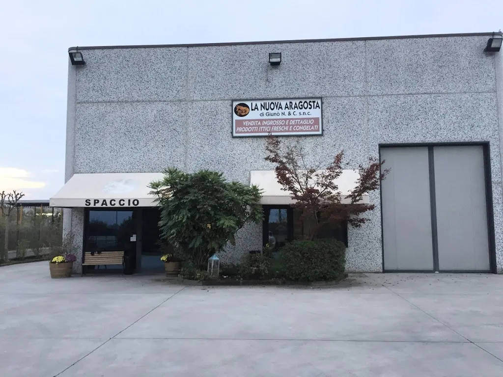 La Nuova Aragosta Snc restaurant in Commessaggio