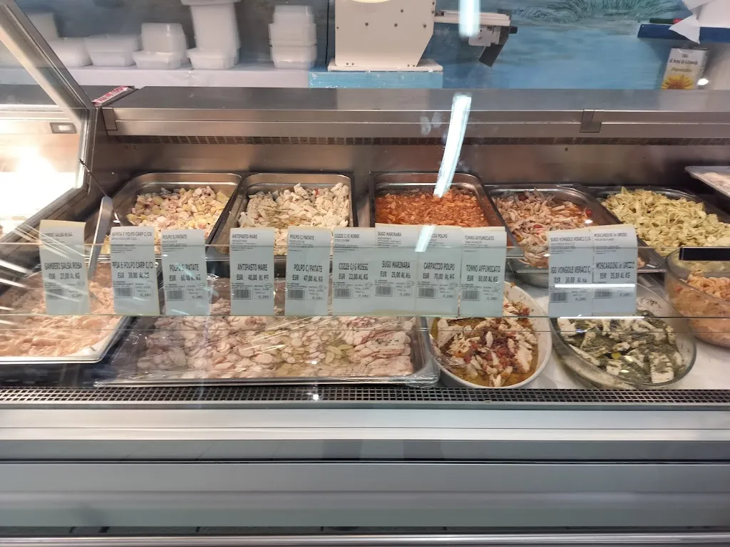 La Nuova Aragosta Snc_Commessaggio_slider_image_2