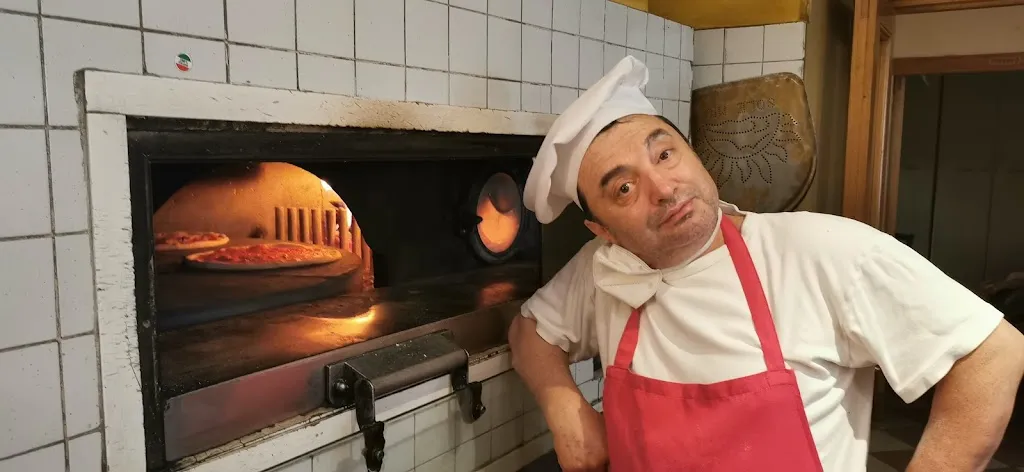 Faldiel Bassadien_Albergo Croce D'Oro_Commessaggio_review