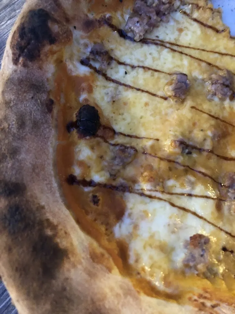 Katerina Hanouskova_45 Parallelo Pizzeria Contemporanea_Commessaggio_review