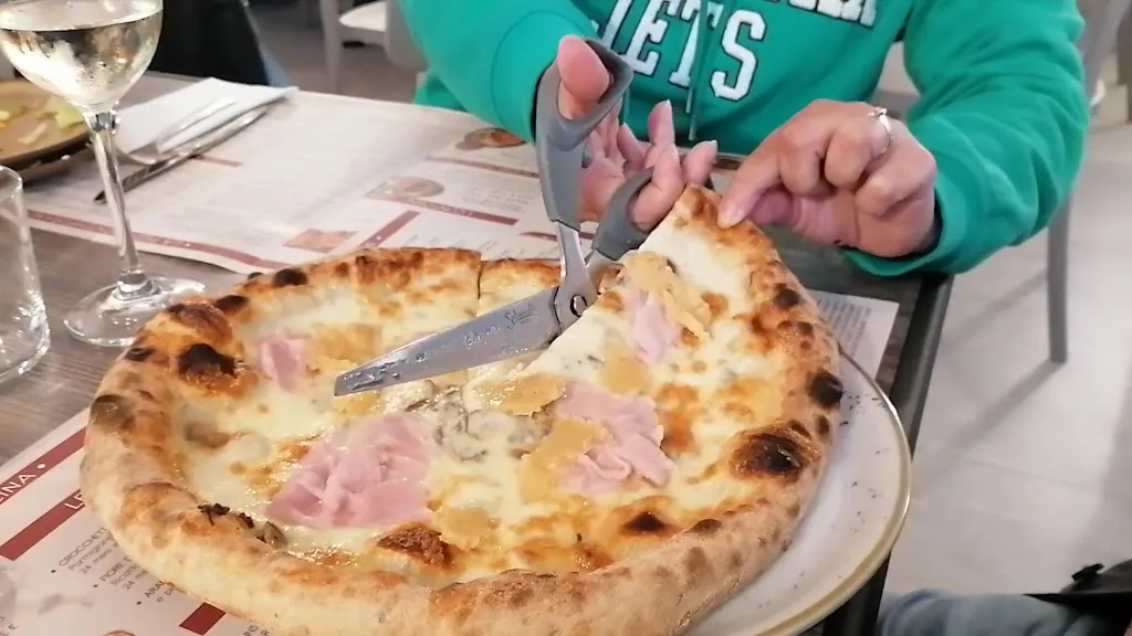 45 Parallelo Pizzeria Contemporanea_Commessaggio_slider_image_2