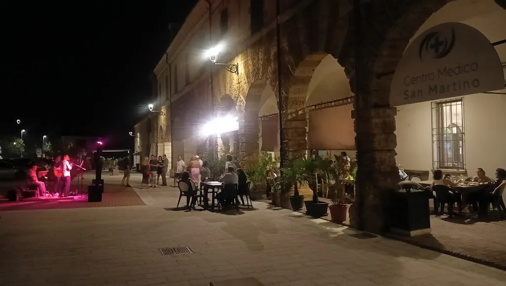 Fabio Castiglioni_Risto Bottiglieria CASA NOSTRA_Commessaggio_review