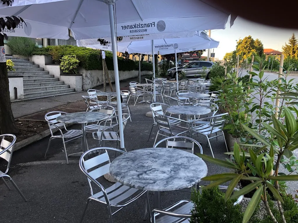 La Brasserie restaurant in Corgeno