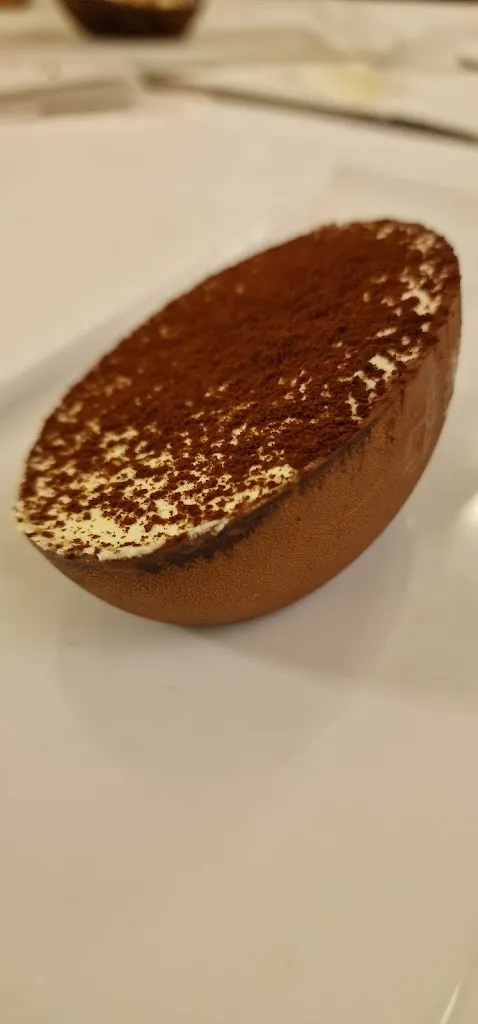 Giovanni Perrone_Corte Federiciana_Apricena_recensione