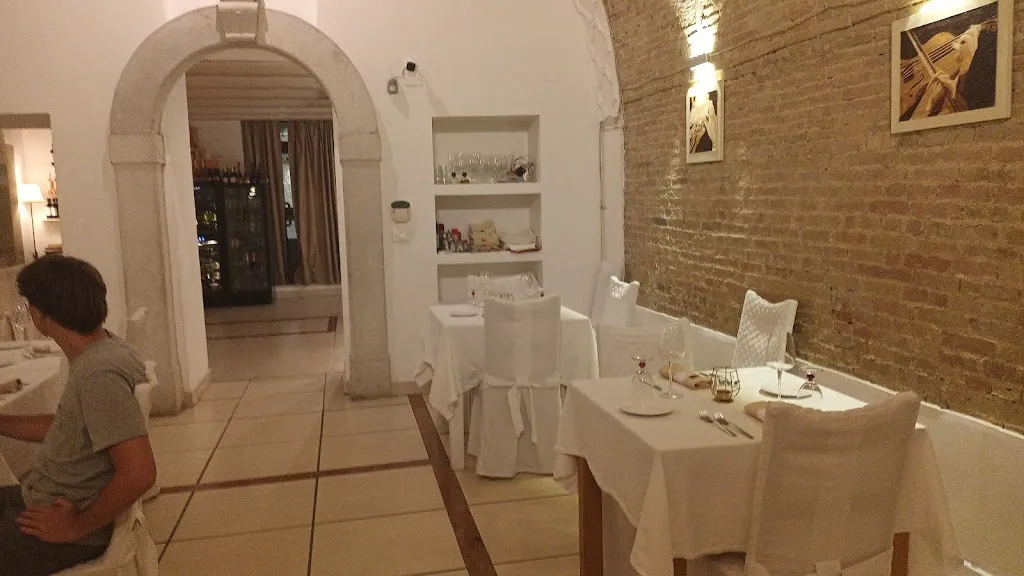 Corte Federiciana_Apricena_slider_image_3